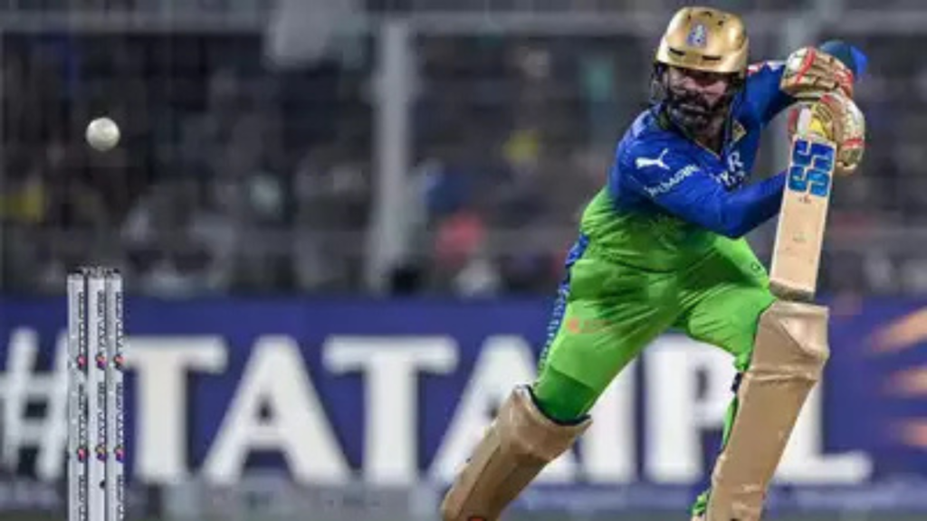 আরসিবি-কেকেআরের দ্বন্দ্বে উত্তাল সোশ্যাল মিডিয়া