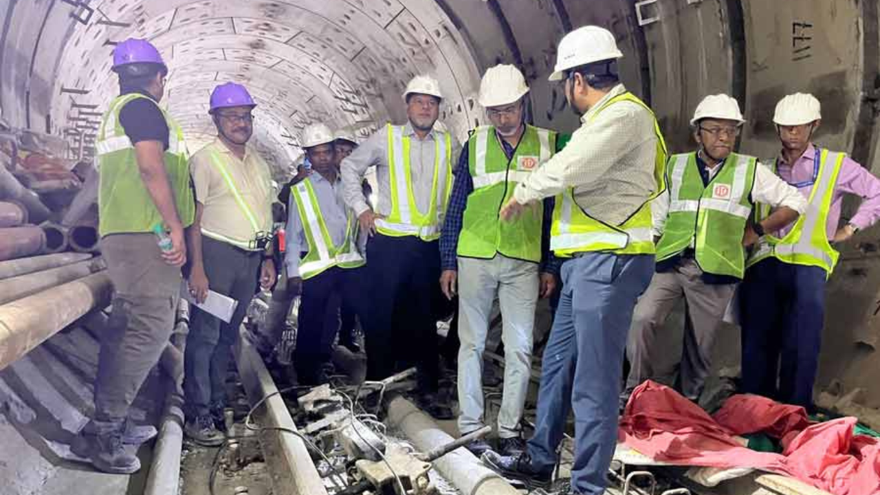 হাওড়া ময়দান থেকে সেক্টর ফাইভ