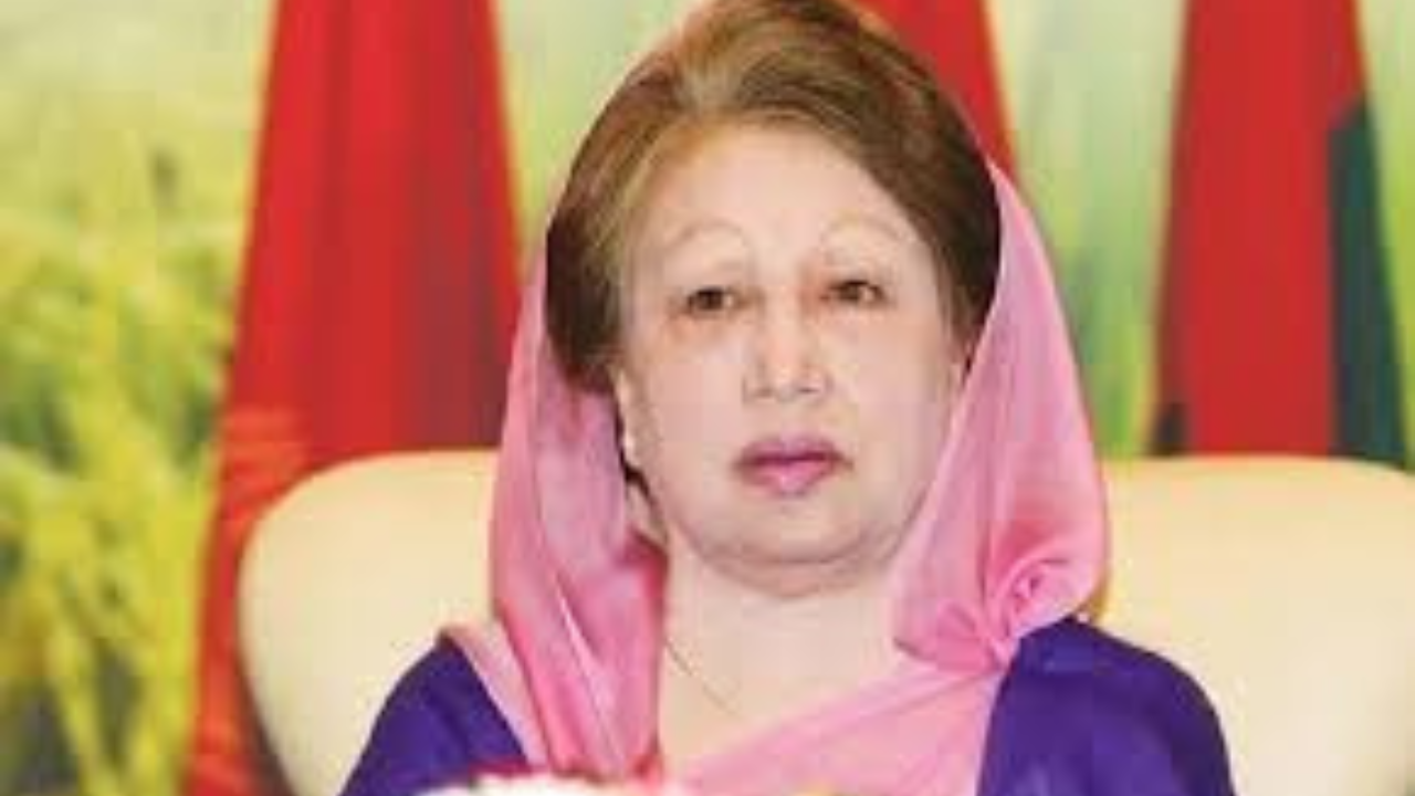 খালেদা জিয়াকে দুর্নীতির মামলায় খালাস