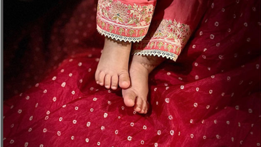 দুয়াকে নিয়ে প্রকাশ্যে