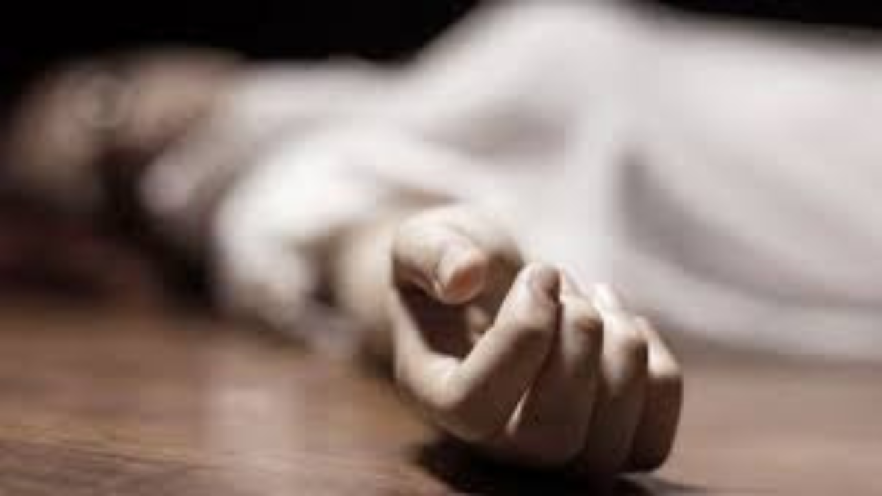 পুণেতে সোফার ভিতর মিলল দেহ