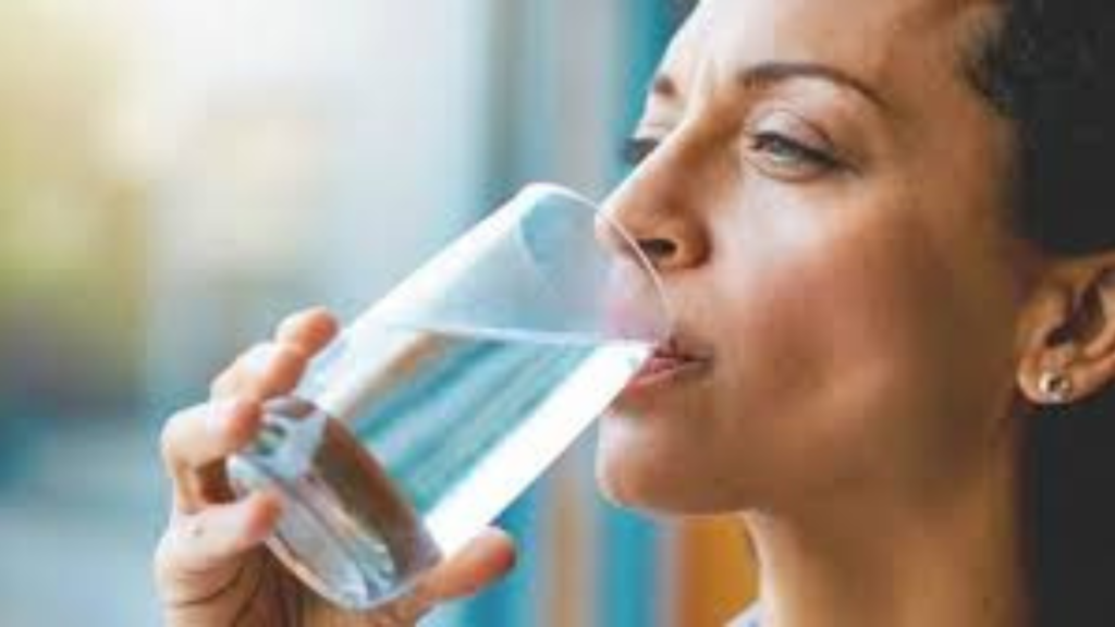 ঝাল খাওয়ার পর জল খাওয়া