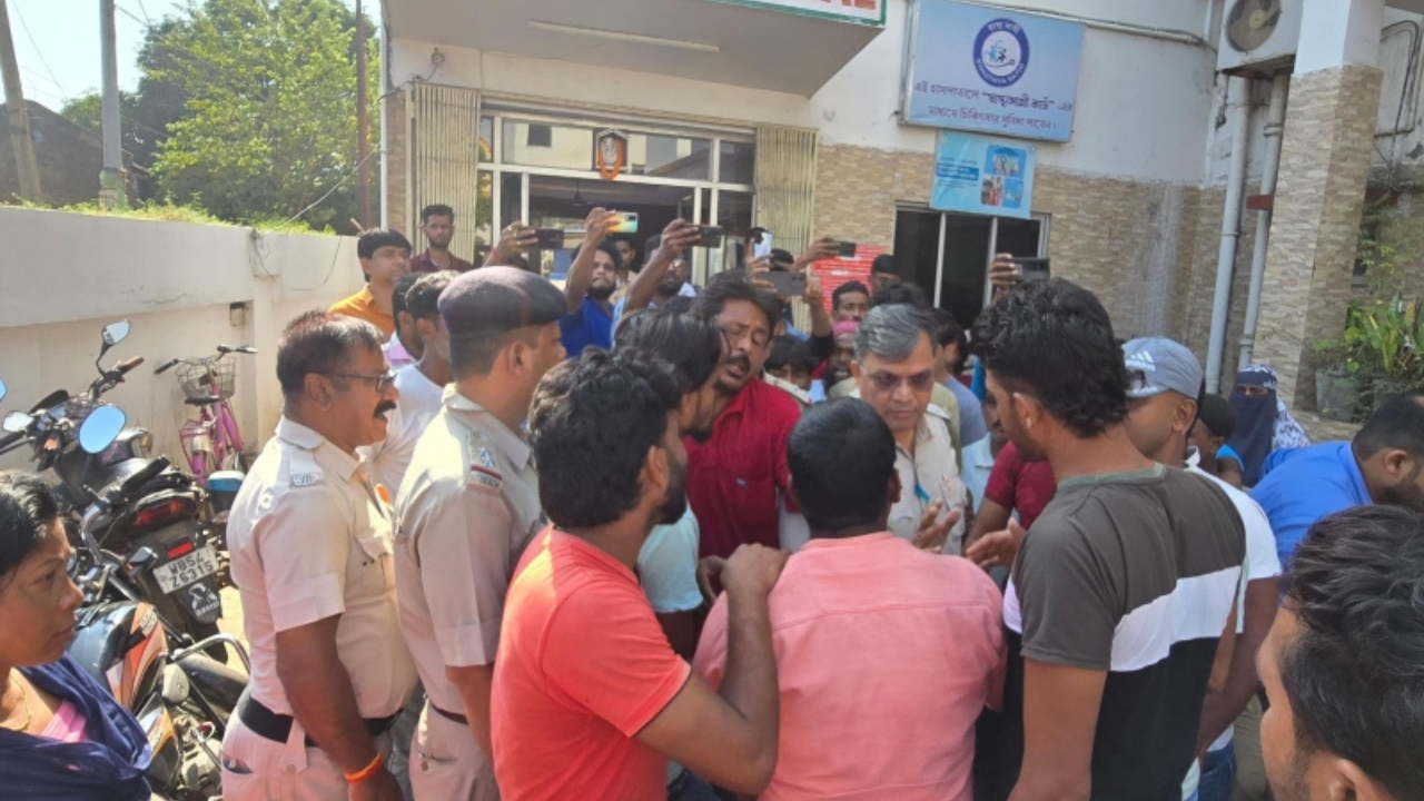 সিউড়ি হাসপাতালে ভাঙচুর