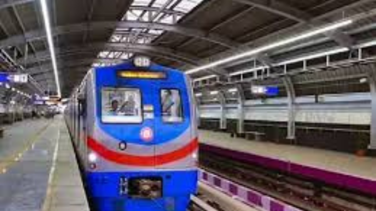 কলকাতা মেট্রোতে আত্মহত্যা রোধে নতুন উদ্যোগ