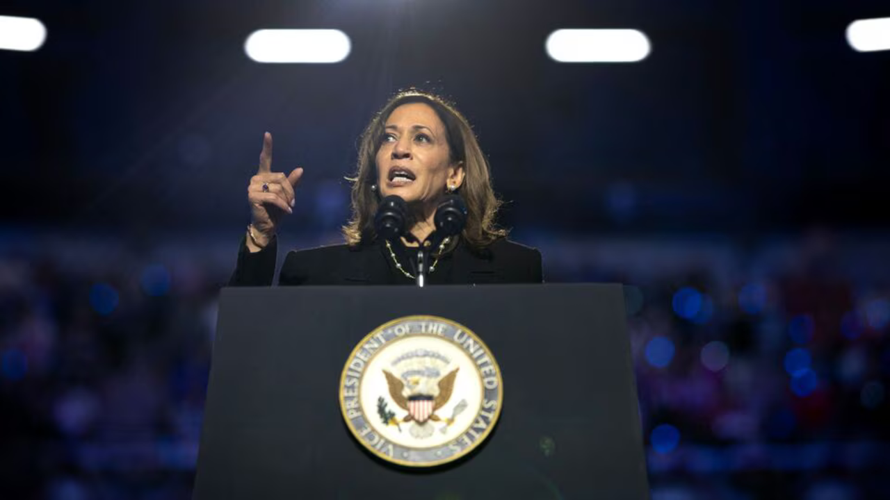 বাইডেনের মন্তব্য নিয়ে তীব্র বিতর্ক, কমলা হ্যারিসের কড়া প্রতিবাদ