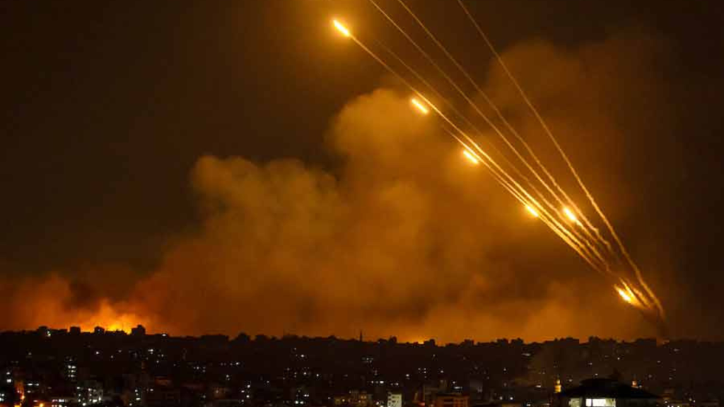 ইরান-ইসরায়েল সংঘাত নতুন করে উত্তেজনা বেড়ে চলেছে