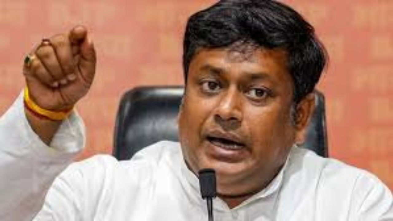 ভাষাগত বিভাজন ও জাতিভিত্তিক জনগণনার বিরোধিতায় মন্তব্য শুভেন্দু অধিকারীর