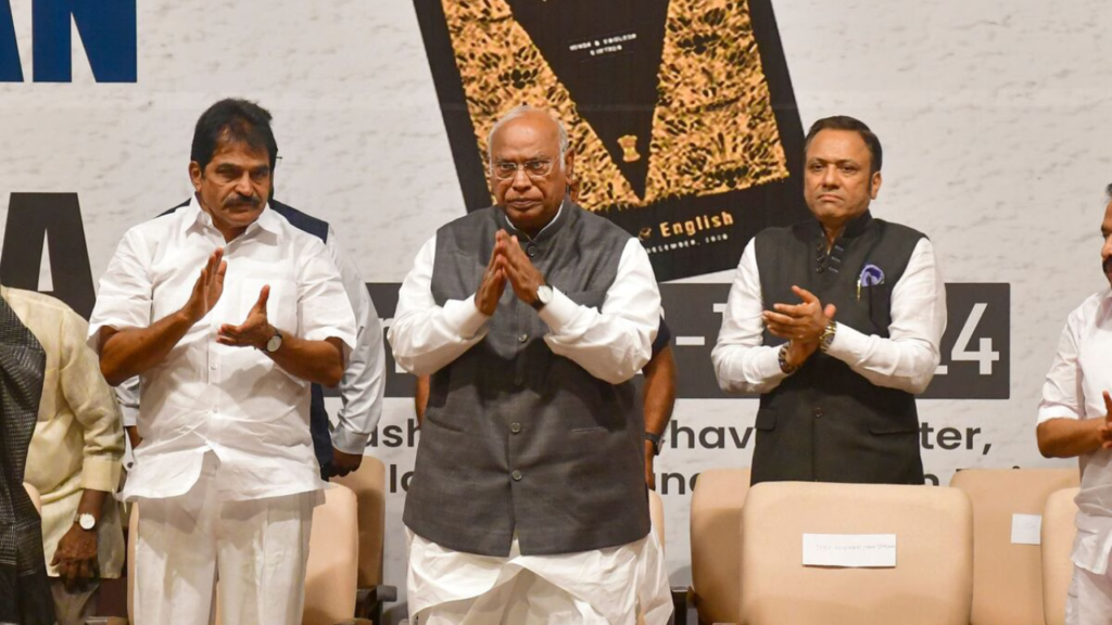 মহাবিকাশ আঘাড়ির নির্বাচনী ইস্তাহারে একাধিক বড় প্রতিশ্রুতি