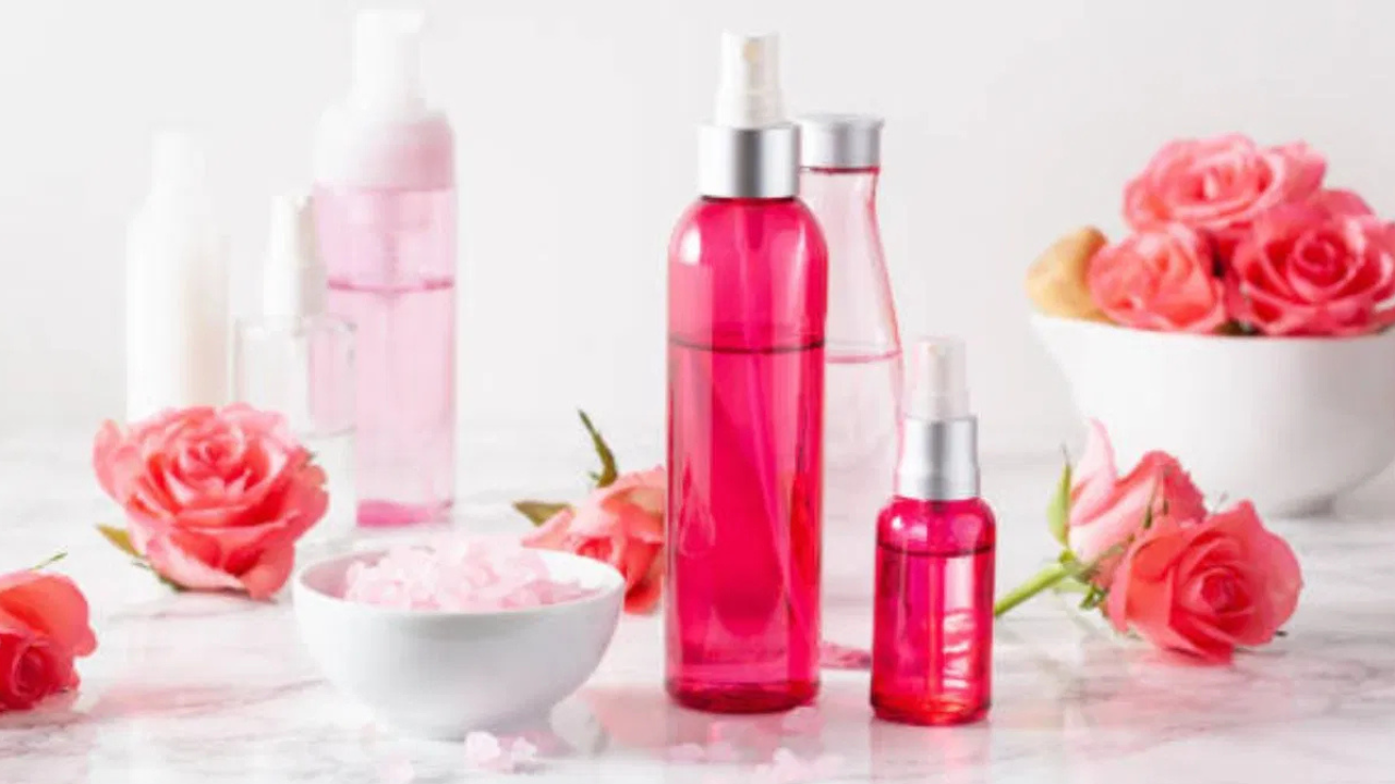 গোলাপ জল vs. শসার রস