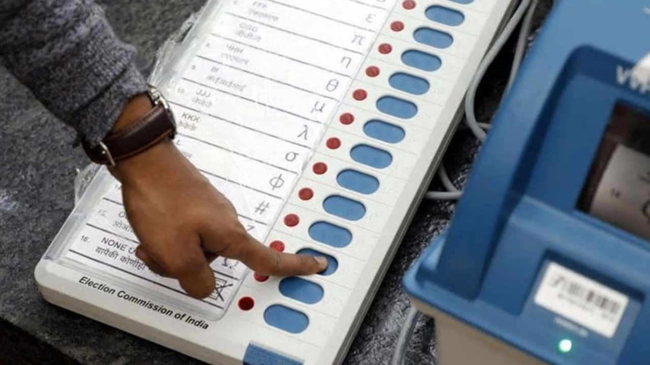 ইভিএম নিয়ে কংগ্রেসের অভিযোগ, বিজেপির পালটা আক্রমণ