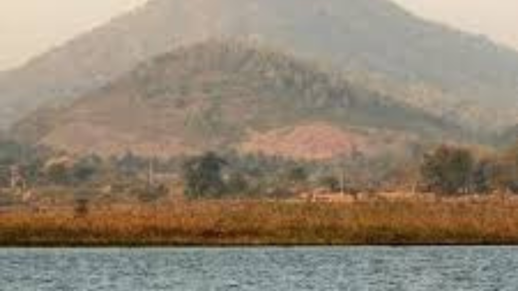 ব্যস্ত জীবন থেকে কিছু সময়ের জন্য মুক্তি চাইছেন?