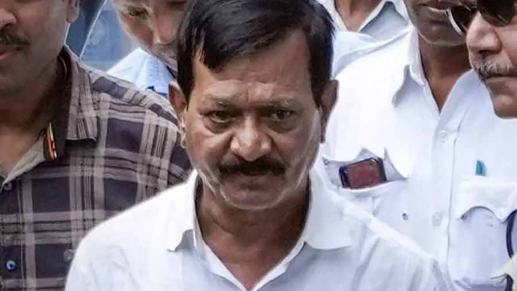 কালীঘাটের কাকুর স্বাস্থ্যপরীক্ষা