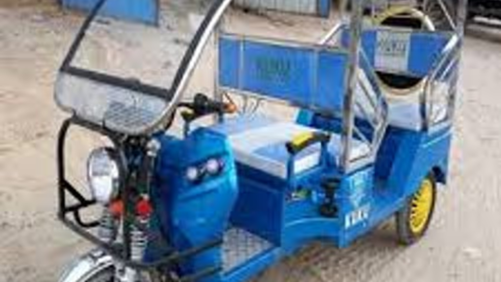 টোটো চালিয়ে মাসে কত আয় সম্ভব?