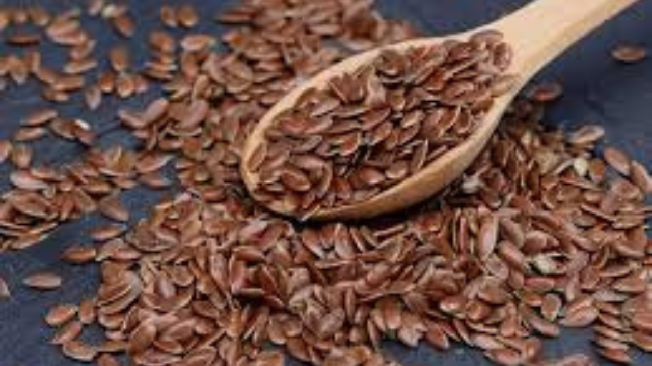 তিসি বীজের ৩টি সহজ মাস্ক যা ত্বককে উজ্জ্বল ও সুস্থ রাখে