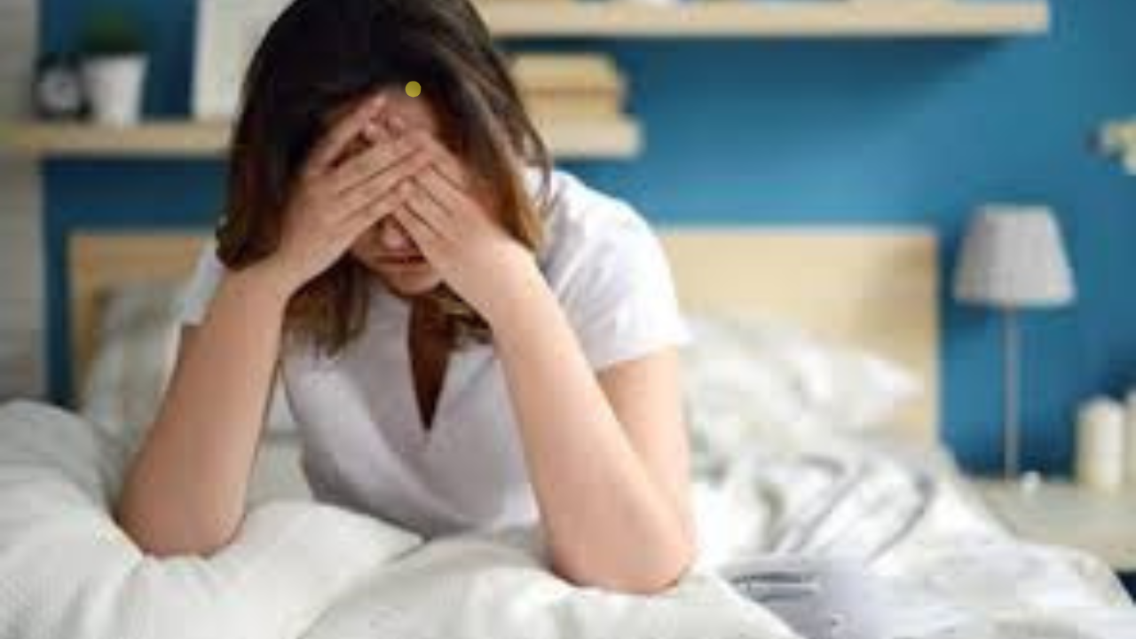 কাজের চাপে কম ঘুম হচ্ছে?