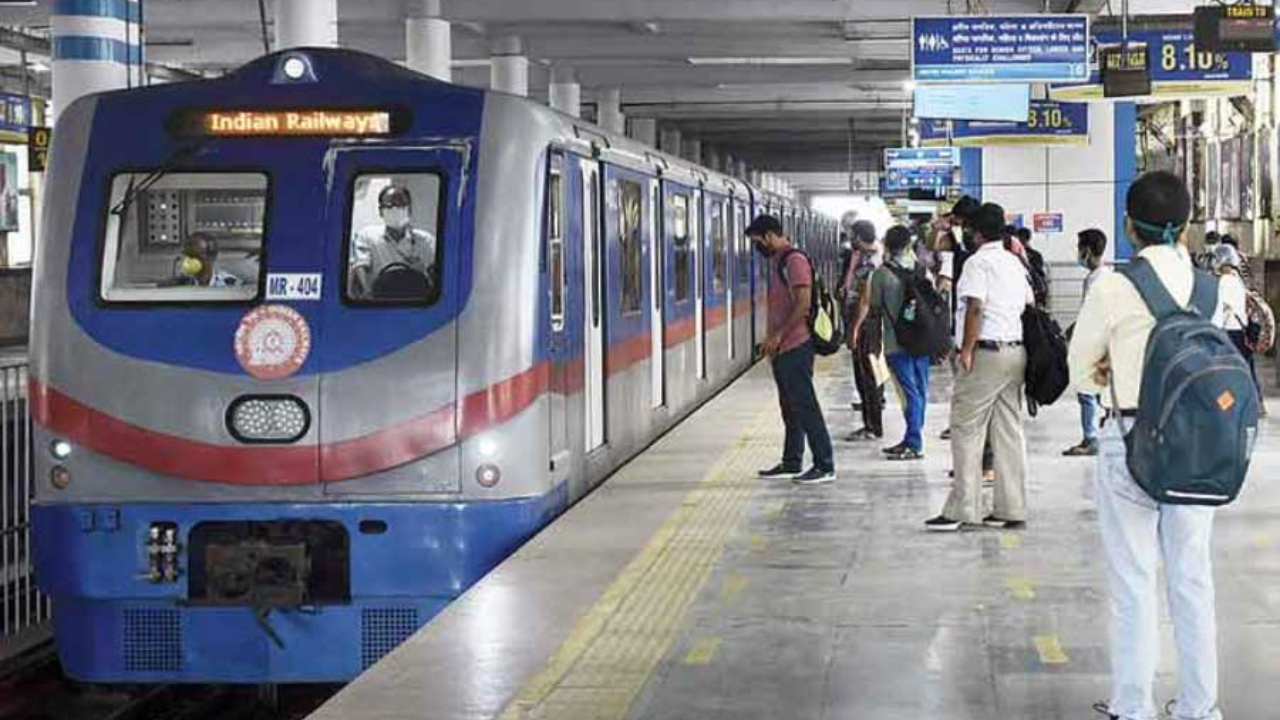 বর্ষবরণের রাতে কলকাতা মেট্রোর বিশেষ ব্যবস্থা