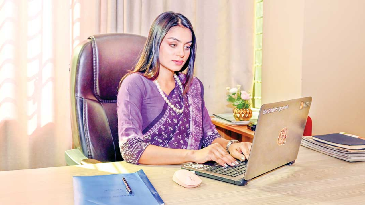 অফিসে কাজ করে পার্টিতে যাওয়া? তাড়াতাড়ি কিভাবে রেডি হবেন?