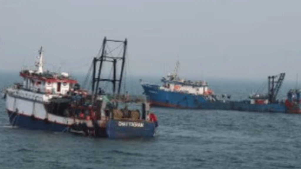 ভারতের জলসীমায় বাংলাদেশি ট্রলার আটক