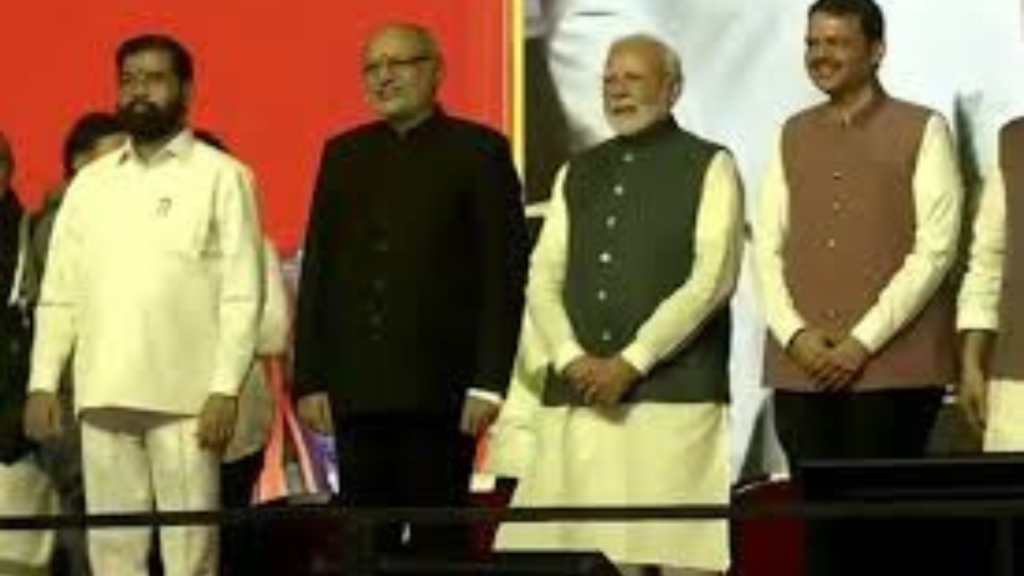 মহারাষ্ট্রের নতুন সরকারের শপথ গ্রহণ অনুষ্ঠানে তারকাদের ঝলক