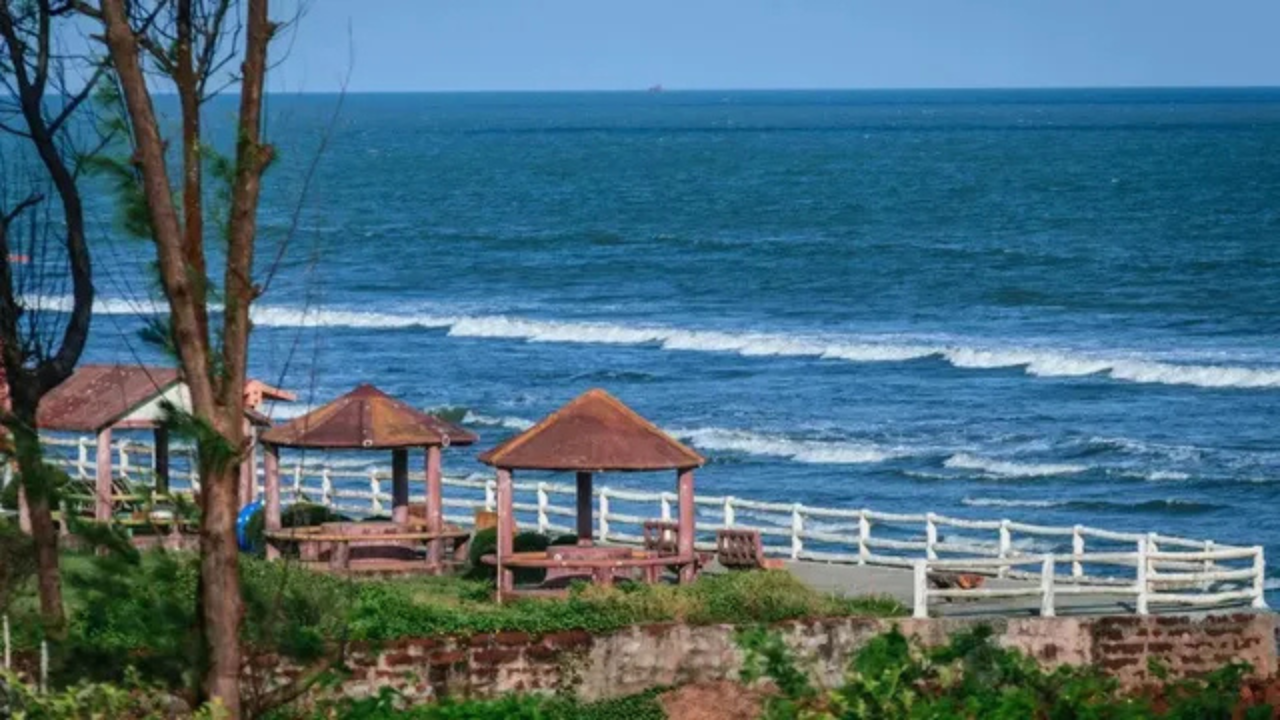 মন্দারমণির বেআইনি হোটেল ভাঙা স্থগিত