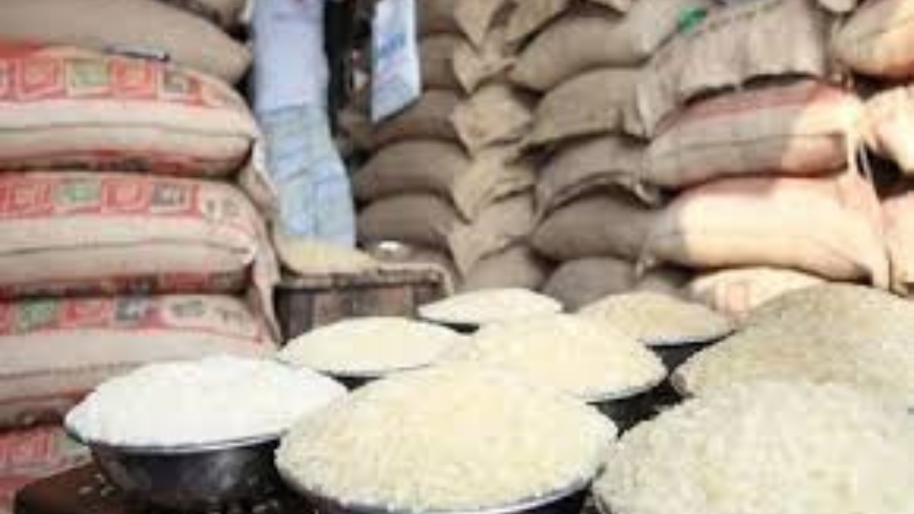 বাংলাদেশে চালের দাম বেড়েছে