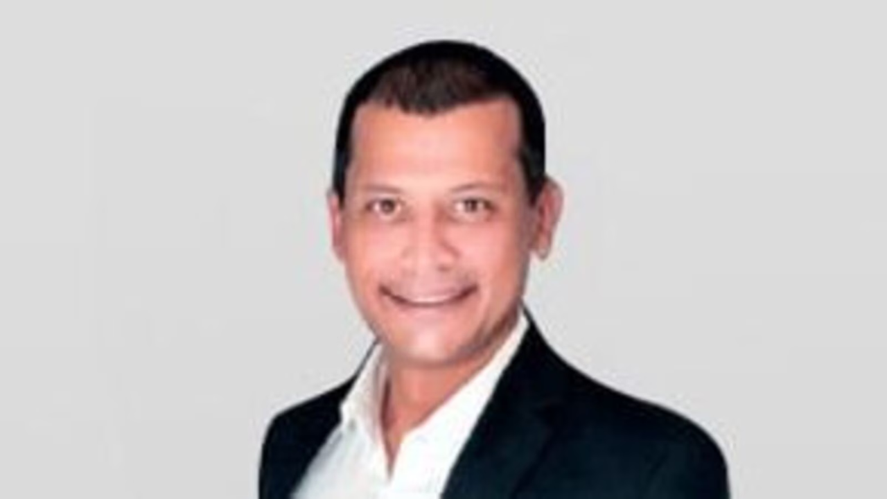 টেবিল স্পেসের সহ-প্রতিষ্ঠাতা অমিত বন্দ্যোপাধ্যায় হৃদরোগে আক্রান্ত হয়ে প্রয়াত