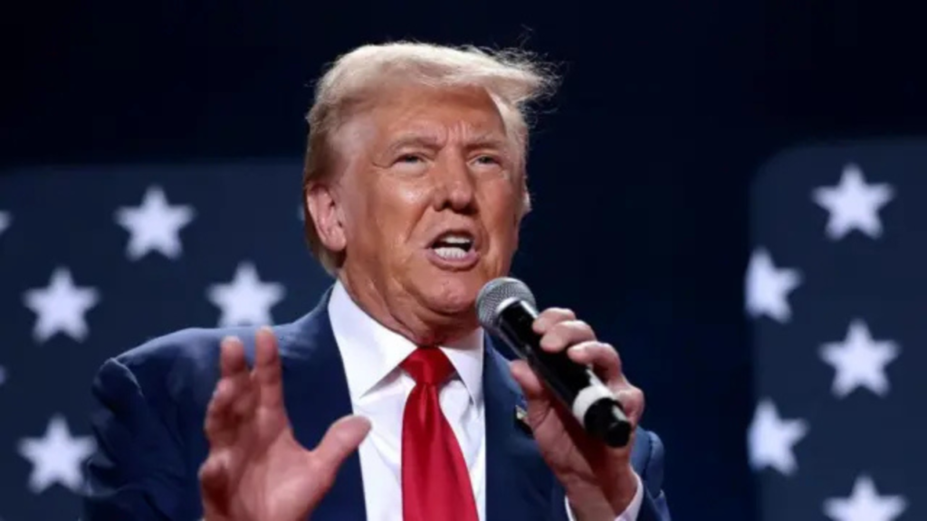 আমেরিকা থেকে অবৈধ ভারতীয় অভিবাসীদের