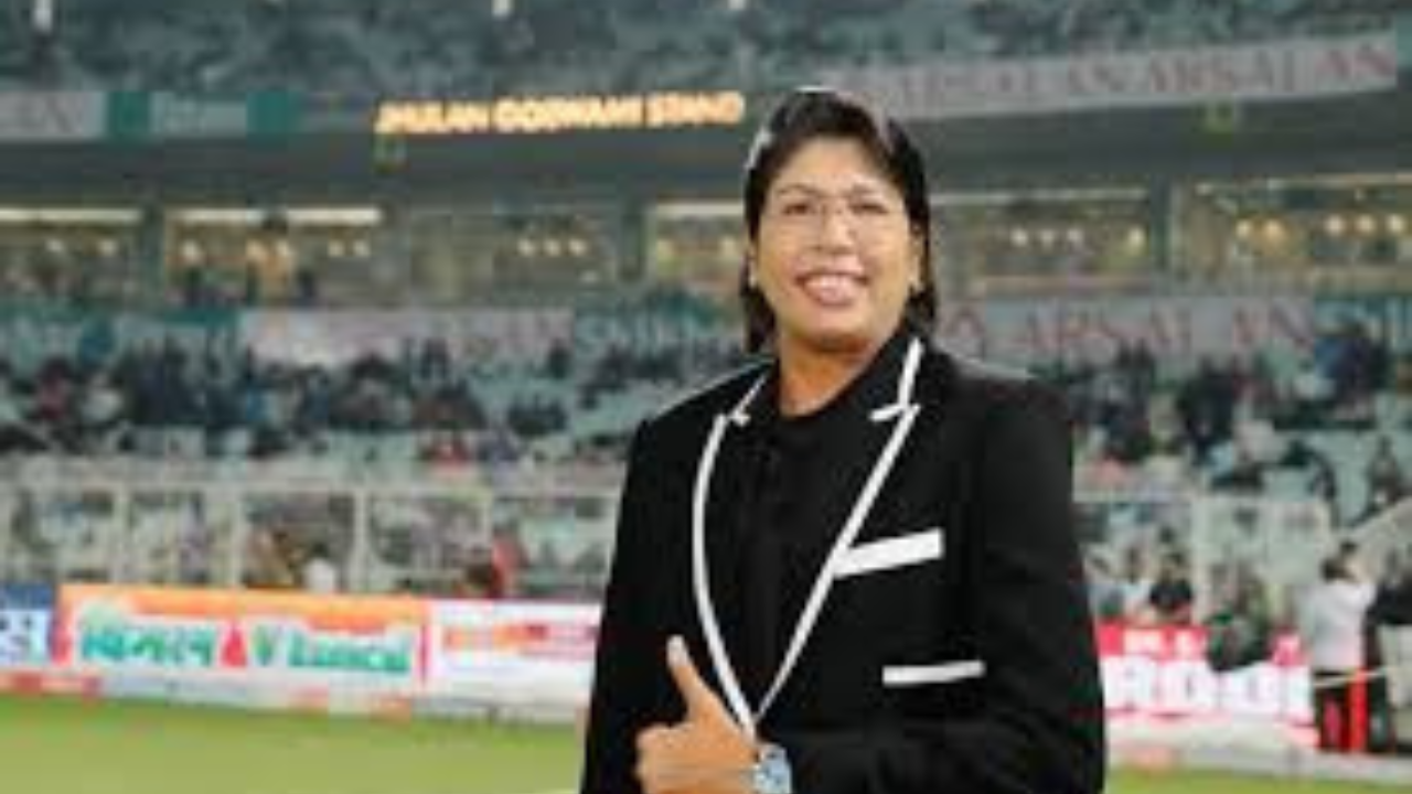 ঝুলন গোস্বামীর নামে ইডেন গার্ডেন্সে স্ট্যান্ডের নামকরণ