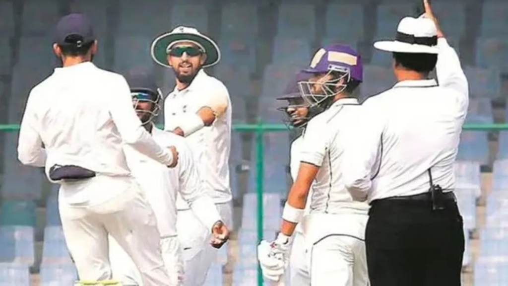 রঞ্জি ট্রফিতে আম্পায়ারিং নিয়ে প্রশ্নঃ পরস দোগরার উদ্বেগ