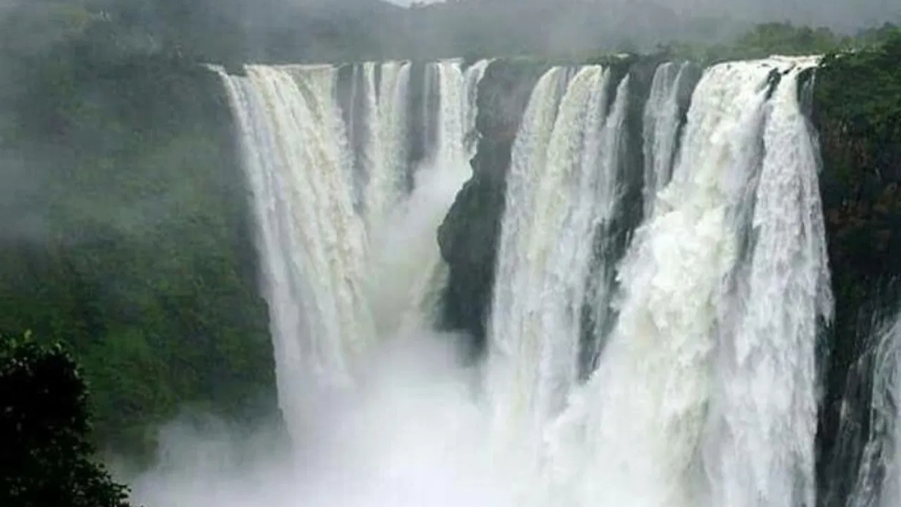 পৃথিবীর সবচেয়ে বড় জলপ্রপাত সম্পর্কে পড়ুন