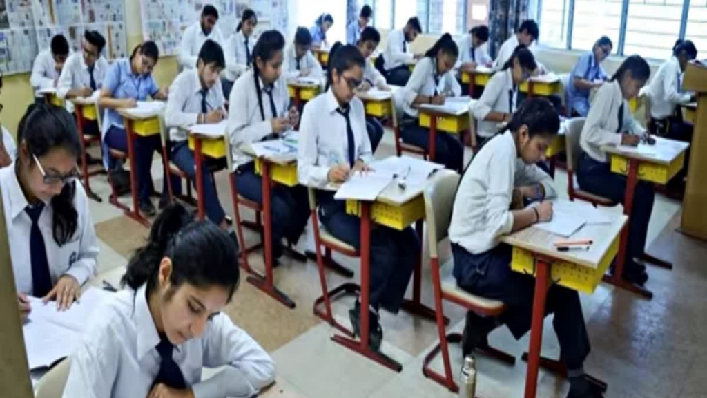 পরীক্ষার হলে মোবাইল ব্যবহার করলে দুই বছরের পরীক্ষা