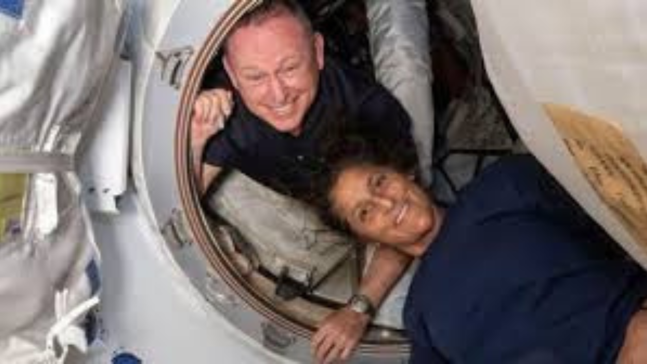 ইলন মাস্কের মহাকাশযানে ফেরানো হবে সুনীতা উইলিয়ামস এবং বুচ উইলমোরকে