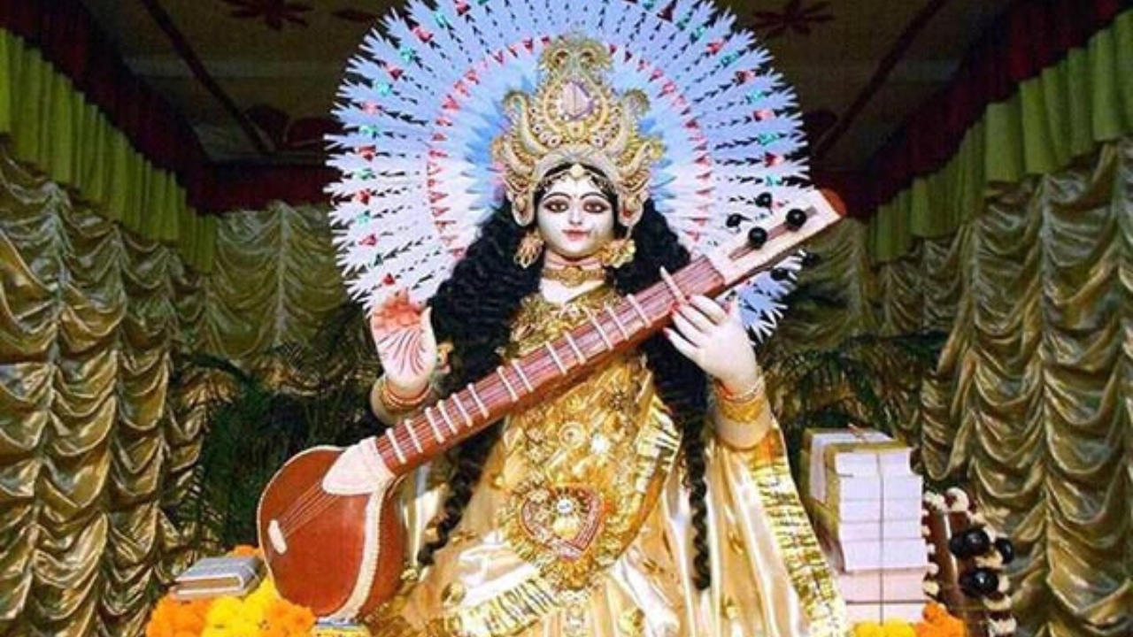 কলেজে সরস্বতী পুজো নিয়ে উত্তেজনা