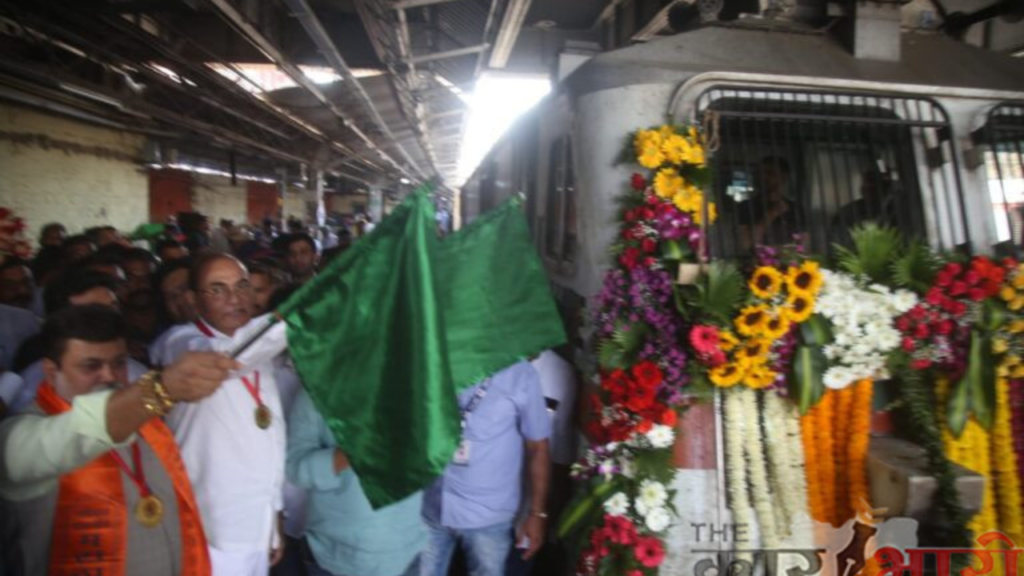 মহারাষ্ট্রের সাহিত্যপ্রেমীদের ৯৮তম মারাঠি সাহিত্য সম্মেলনে যোগ