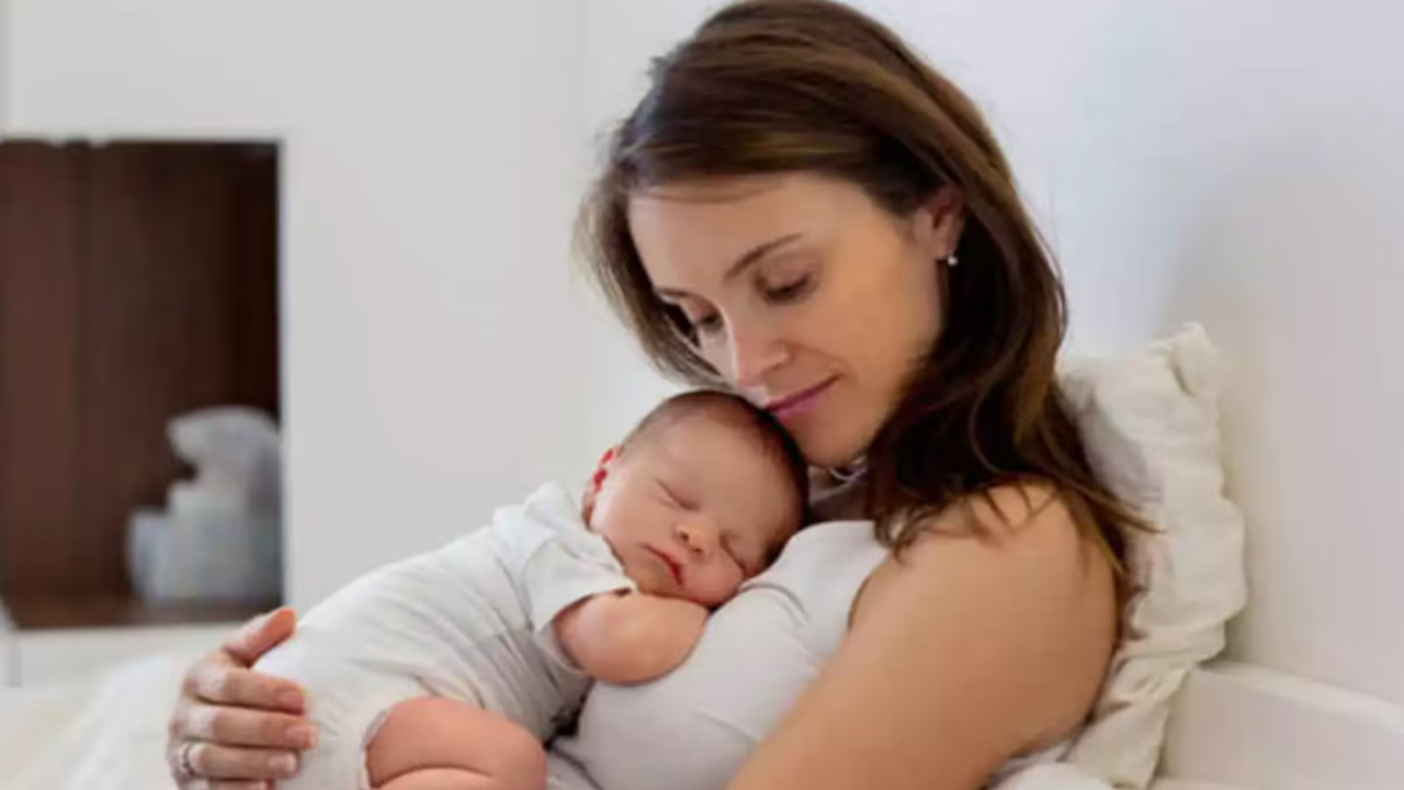 শিশুর জন্মের সময় ফর্সা থাকলেও পরে কেন শ্যামলা হয় জানেন?