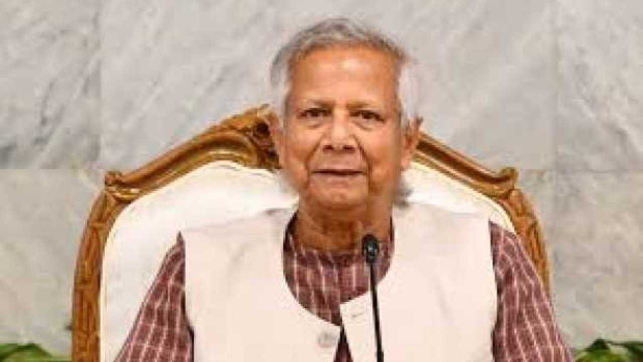 আওয়ামী লীগের ইস্তাহার বিলির বিরুদ্ধে ইউনূস সরকারের কঠোর হুঁশিয়ারি