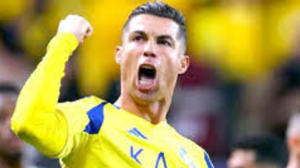 নিজেকে মেসি-মারাদোনার থেকেও বড় ফুটবলার মনে করেন রোনাল্ডো