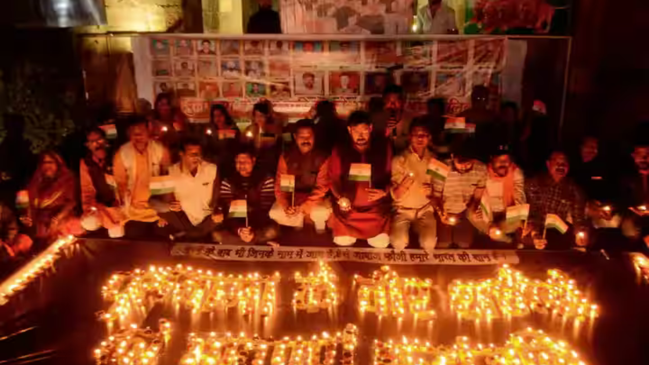 পুলওয়ামা হামলার ৬ বছরঃ ১৪ ফেব্রুয়ারি, একটি কলঙ্কিত দিন