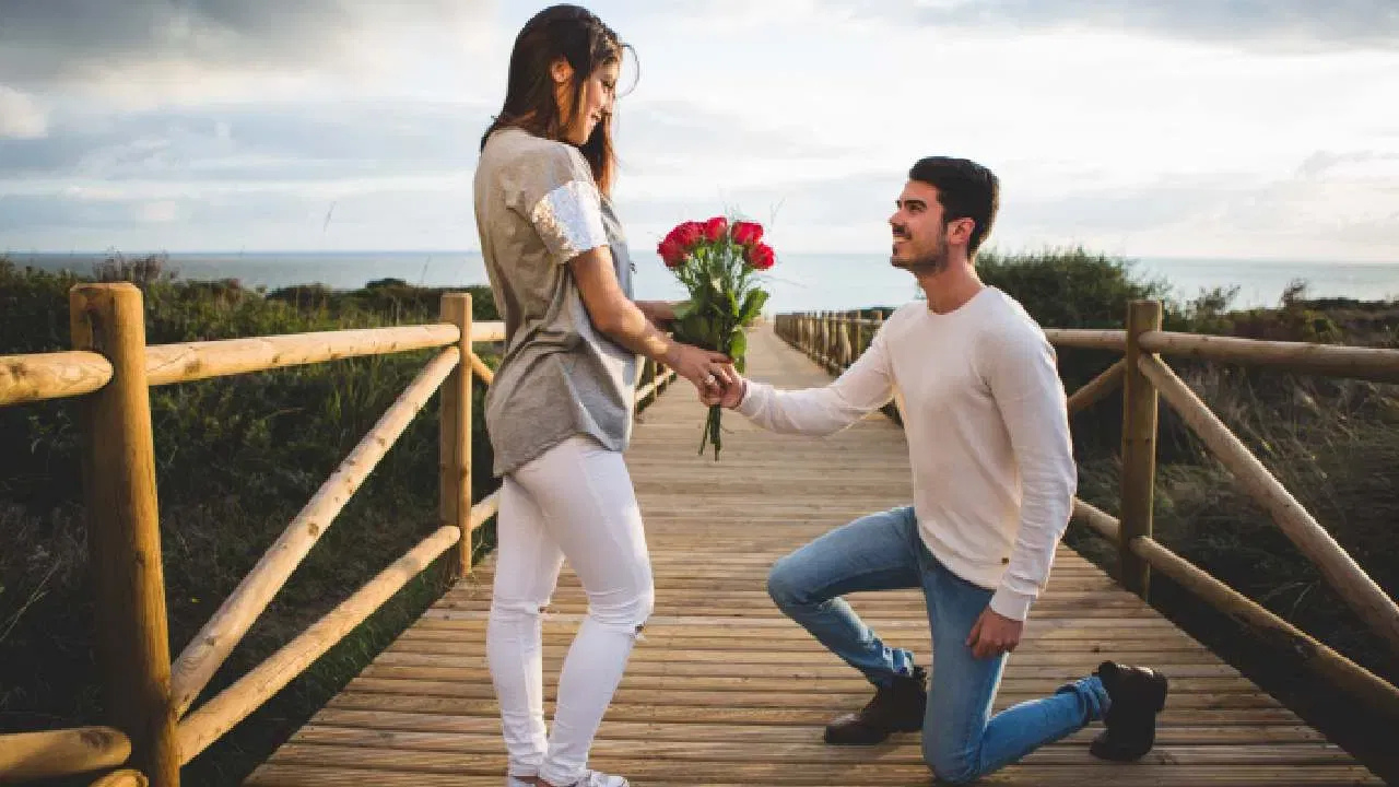 আপনার প্রিয় মানুষ থেকে ক্রাশ আকৃষ্ট করুন এই সাইকোলজিক্যাল ট্রিকস এর মাধ্যমে