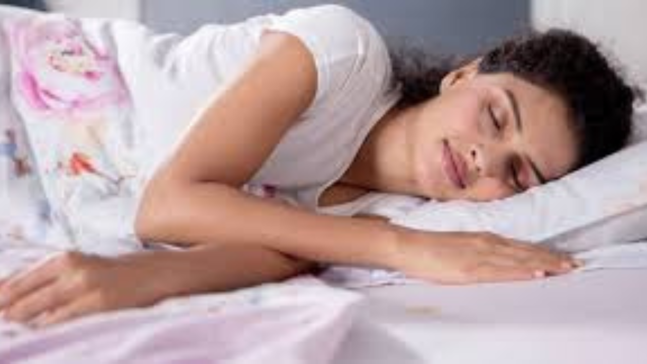 ঘুমের সমস্যা? সহজে ঘুম আসবে এই বিশেষ পানীয়তে