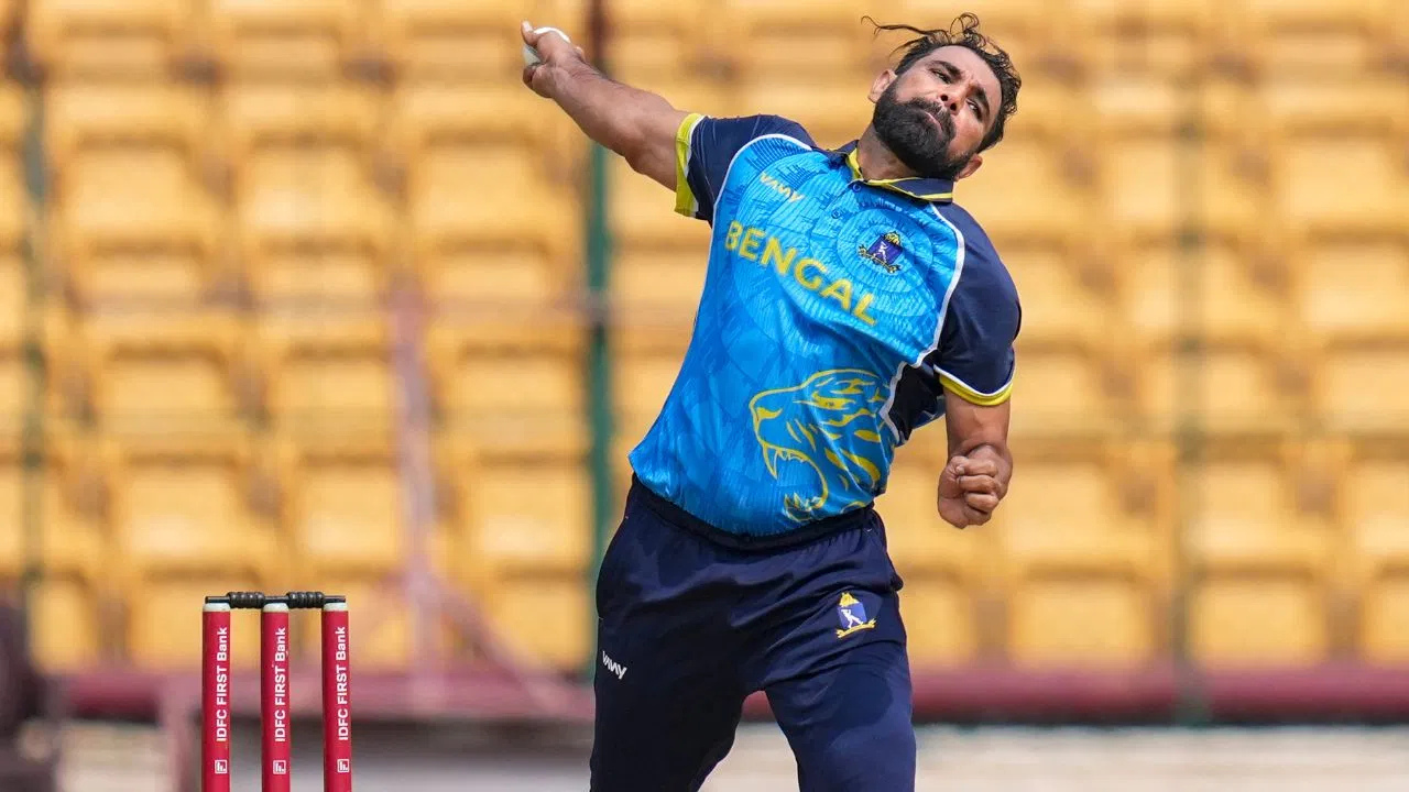 মহম্মদ শামির দুর্দান্ত প্রত্যাবর্তন, চ্যাম্পিয়ন্স ট্রফিতে আগুনে বোলিং