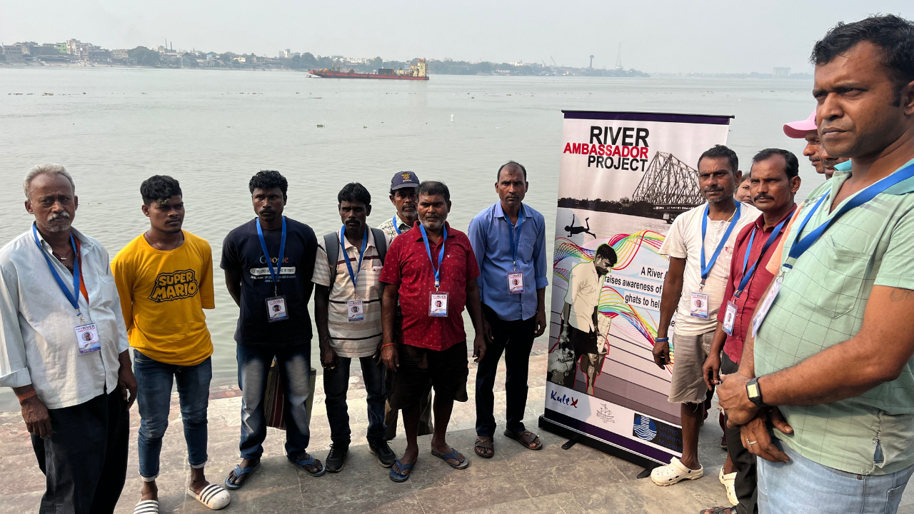 'রিভার অ্যাম্বাস্যাডর' প্রকল্পঃ কলকাতার ঘাটে পরিচ্ছন্নতা ও জীবনরক্ষায় নতুন উদ্যোগ