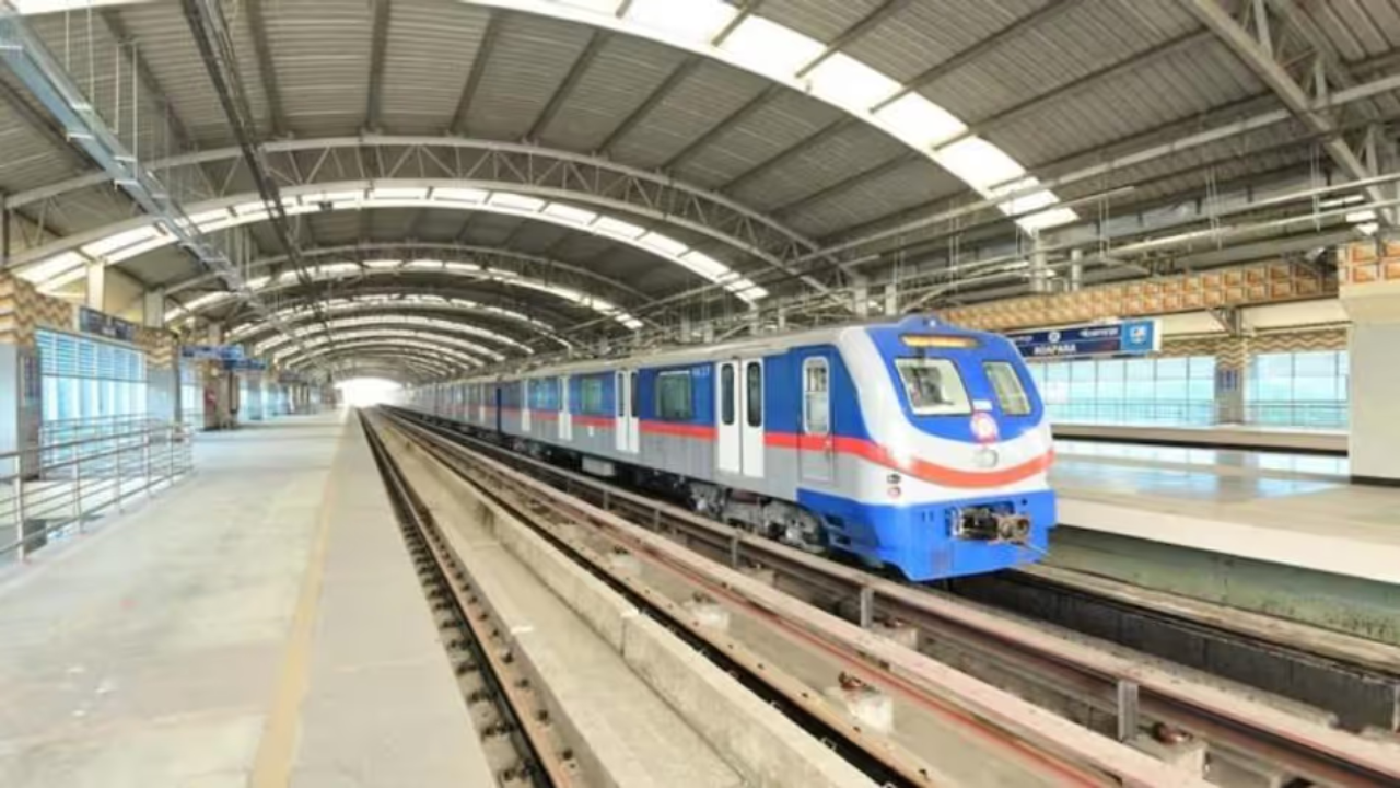 কলকাতা মেট্রোর নতুন পরিকল্পনায় যাত্রী পাওয়া যাবে কি?