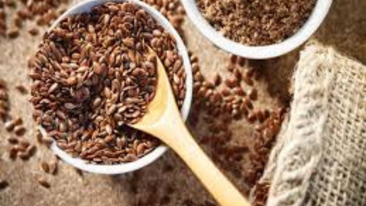 রুক্ষ চুল নরম ও মসৃণ করতে ব্যাবহার করুন তিসির জেল