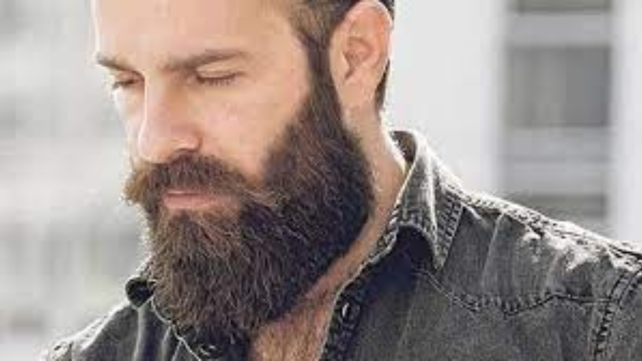 মুখভর্তি ঘন দাড়ি রাখতে চান? এই সহজ টিপসগুলো মেনে চলুন!