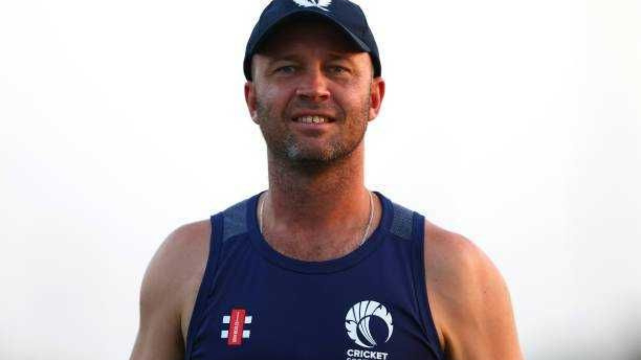 ইংল্যান্ডের ট্রট আফগানিস্তানের কোচ হয়ে ইংল্যান্ডকেই হারিয়ে দিলেন