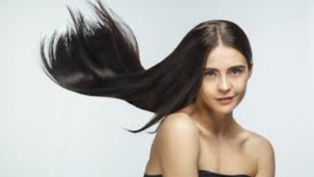 এক চামচ নারকেল তেলের সঙ্গে মেশান চার ফোঁটা, জাদুকরী এই তেলে নিমেষে বন্ধ হবে চুল পড়া