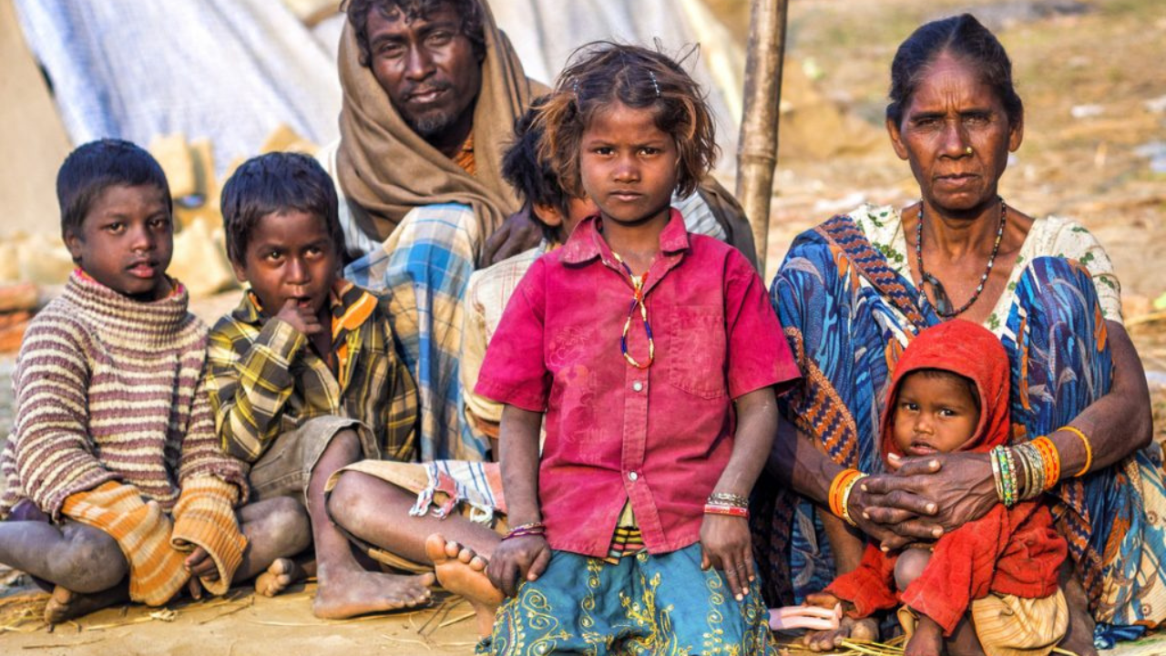 ভারতে কমেছে দারিদ্র! ৩০ কোটি মানুষ দারিদ্রসীমার ওপরে