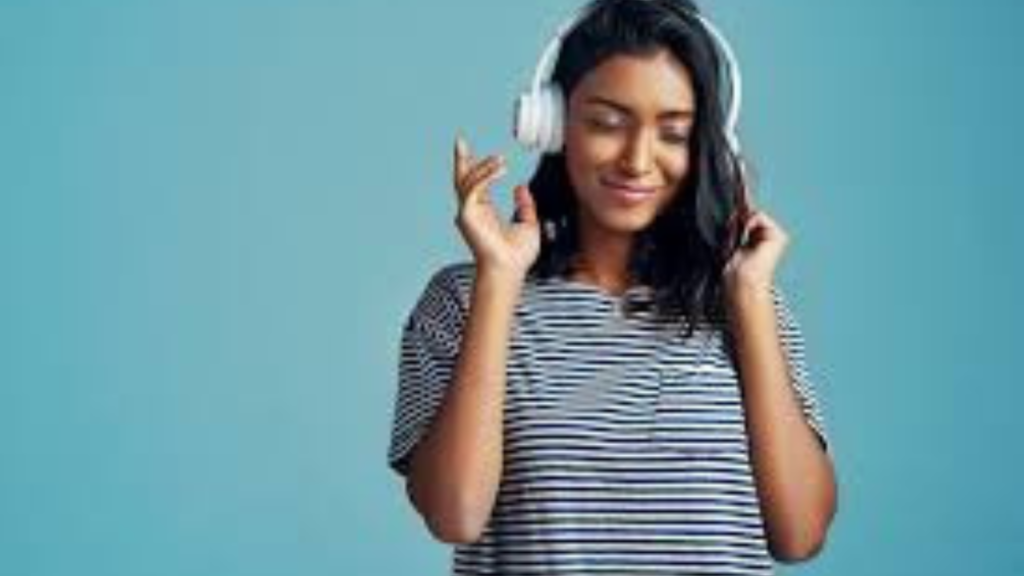 অতিরিক্ত হেডফোন ব্যবহারে হতে পারে বিপদ! রক্ষা পেতে মেনে চলুন ৬০-৬০ নিয়ম