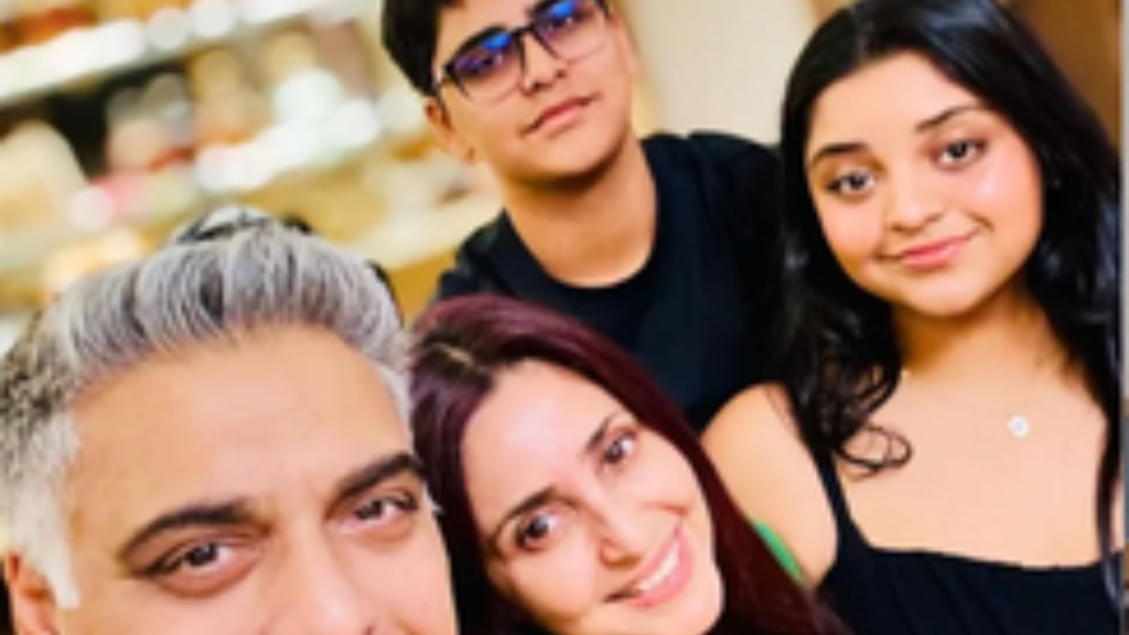 goutomi kapoor gift sex toy her daughter